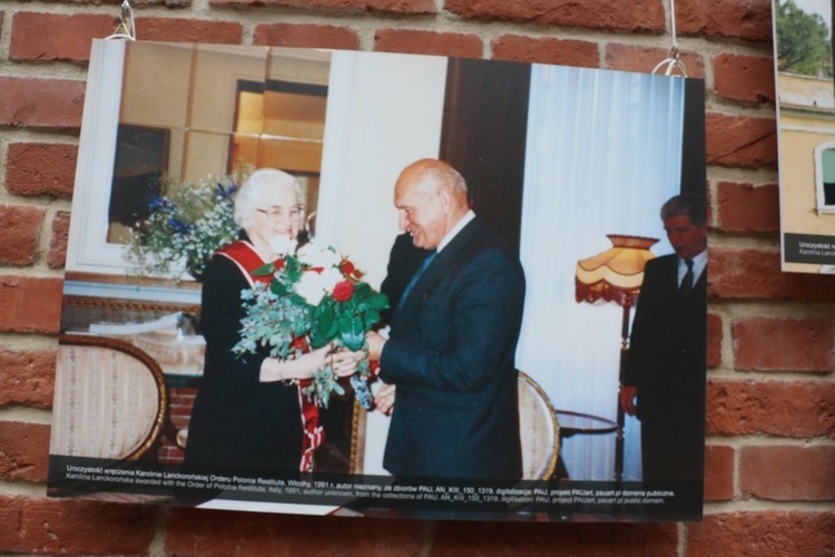 Prof. Karolina Lanckorońska na fotografiach