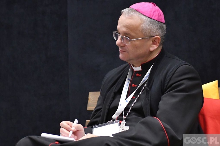 Synod i ŚDM w obiektywie "Gościa Niedzielnego"