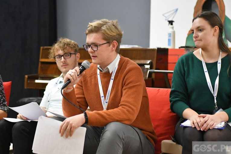 Synod i ŚDM w obiektywie "Gościa Niedzielnego"