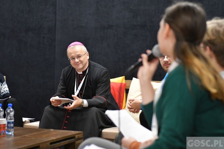 Synod i ŚDM w obiektywie "Gościa Niedzielnego"