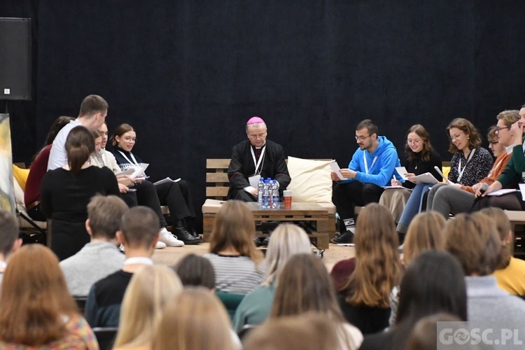 Synod i ŚDM w obiektywie "Gościa Niedzielnego"