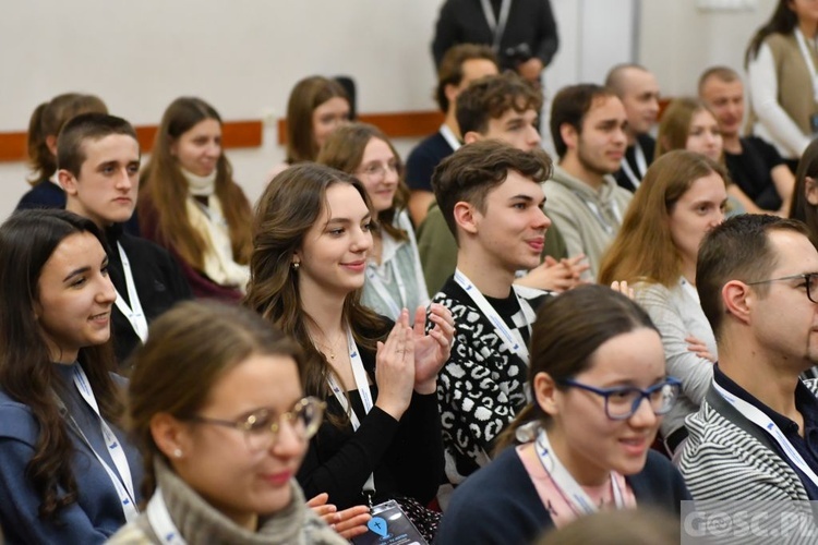 Synod i ŚDM w obiektywie "Gościa Niedzielnego"