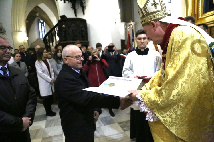 Wręczenie medali "Dei Regno Servire" i święto Akcji Katolickiej