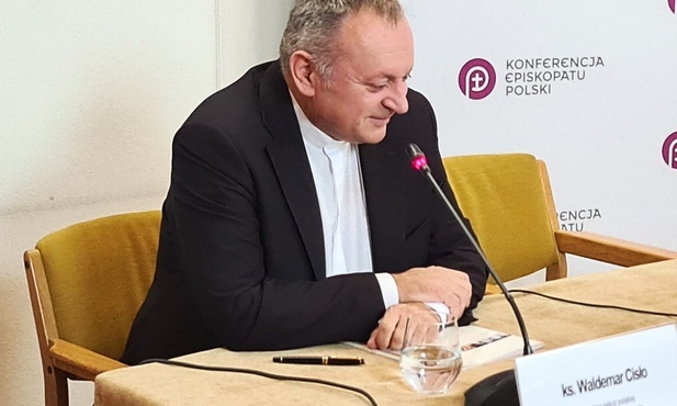 Ks. prof. Cisło: Siostry zakonne i księża zawsze na froncie pomocy humanitarnej