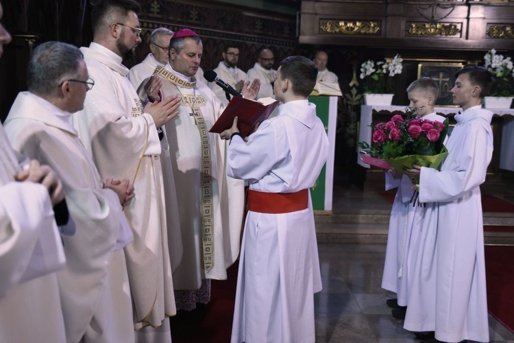 Lektorzy i ministranci w Nawojowej