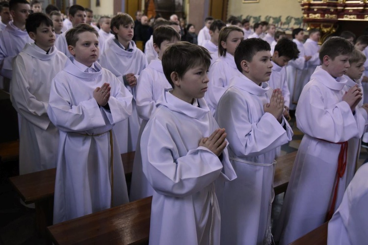 Lektorzy i ministranci w Nawojowej