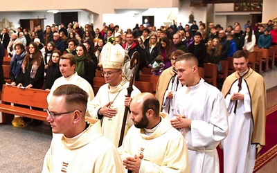 Drugiego dnia 100 uczestników wydarzenia wzięło udział w diecezjalnych obchodach ŚDM, które odbyły się w parafii pw. Ducha Świętego.