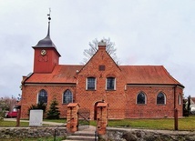 Świątynia pochodzi  z XIV wieku.