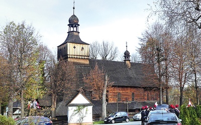 Zabytkowy kościół parafialny.