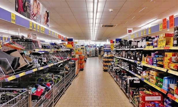 Rybnik. Alarmujący raport: w większości sklepów nieletni mogą kupić alkohol