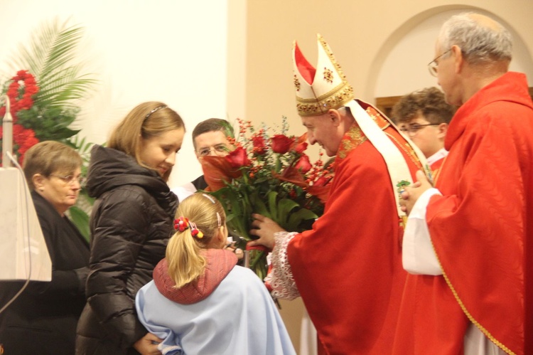 Tarnów. Poświęcenie organów w kościele Matki Bożej Szkaplerznej