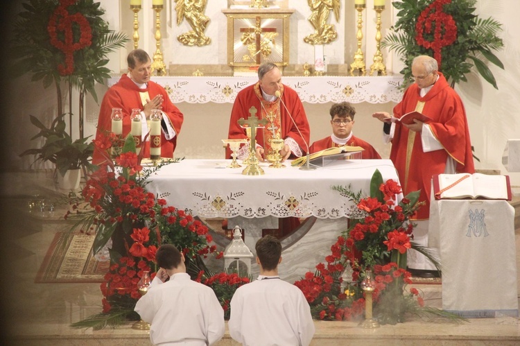 Tarnów. Poświęcenie organów w kościele Matki Bożej Szkaplerznej