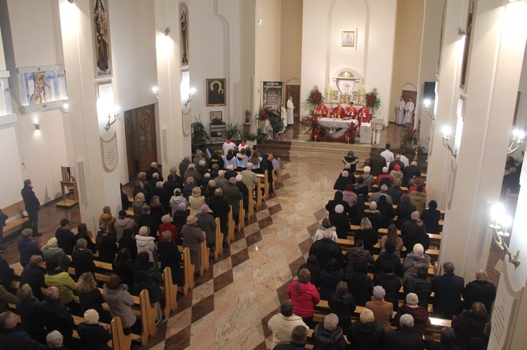 Tarnów. Poświęcenie organów w kościele Matki Bożej Szkaplerznej