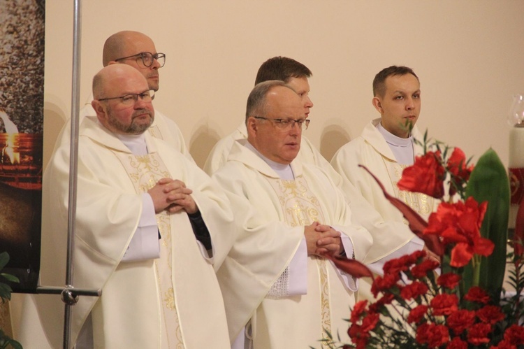 Tarnów. Poświęcenie organów w kościele Matki Bożej Szkaplerznej