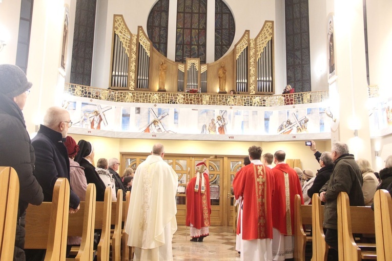 Tarnów. Poświęcenie organów w kościele Matki Bożej Szkaplerznej