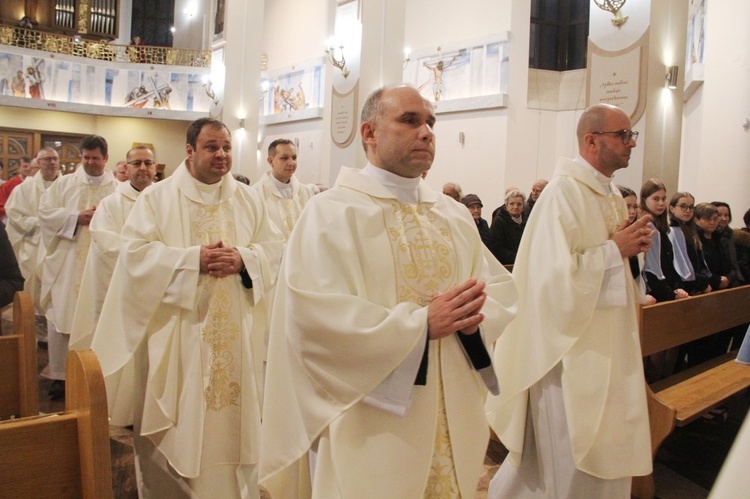 Tarnów. Poświęcenie organów w kościele Matki Bożej Szkaplerznej