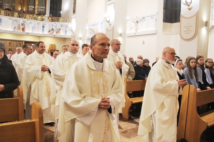 Tarnów. Poświęcenie organów w kościele Matki Bożej Szkaplerznej