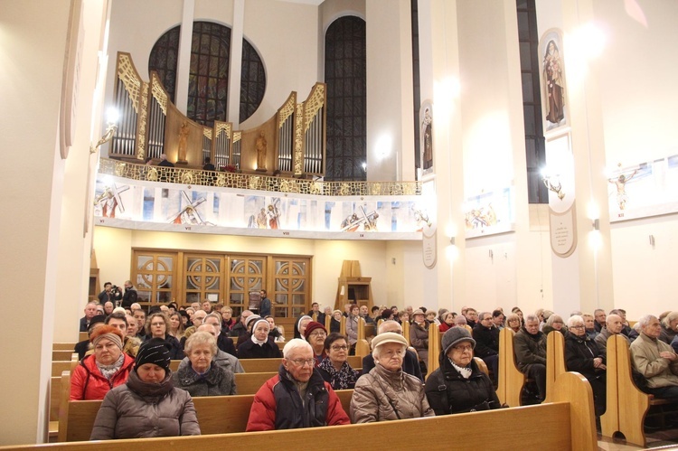 Tarnów. Poświęcenie organów w kościele Matki Bożej Szkaplerznej