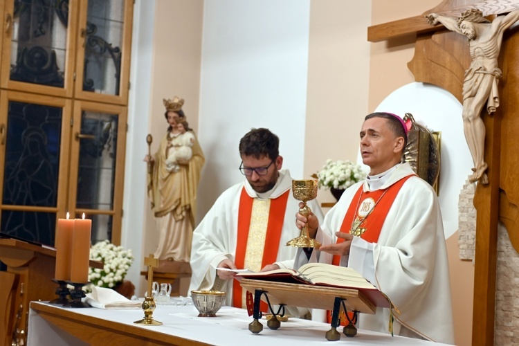 Błogosławieństwo 6 sióstr na nadzwyczajnych szafarzy Komunii św.