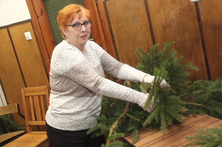 Wicie wieńców adwentowych w Darłowie