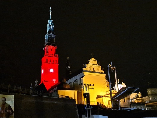 Papież dziękuje za „Red Week”. Kraków dołączy do akcji w piątek