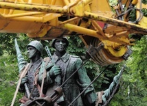 Estonia: pomniki sowieckie zostaną usunięte tak szybko, jak to możliwe