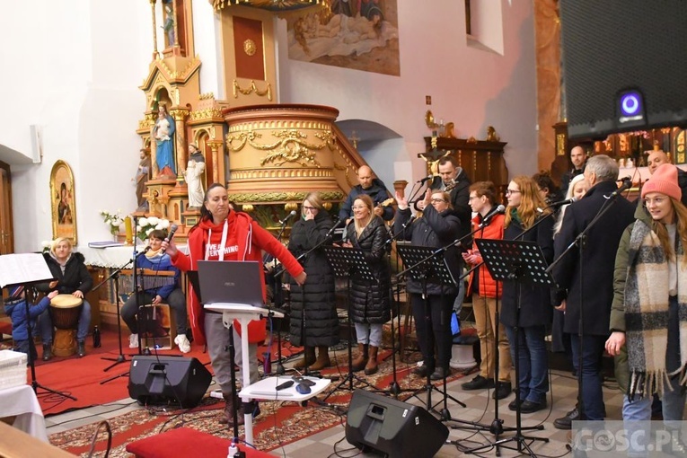 Otyń. Spotkanie "Młodzi w Kościele"