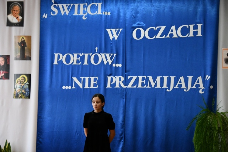 Dobrociesz. Święci w oczach poetów