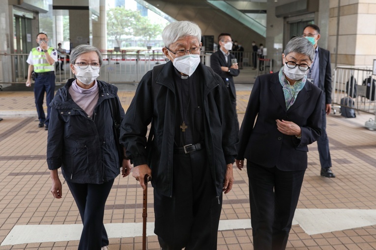 Hongkong: kardynał Zen ukarany grzywną