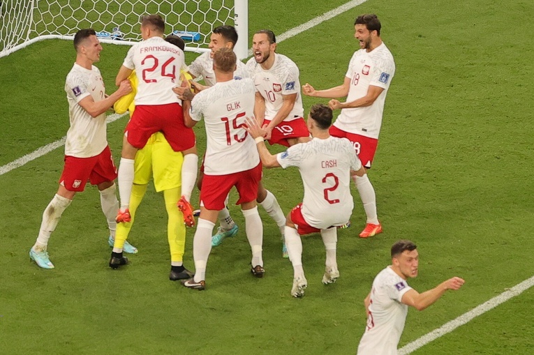 Polska-Arabia Saudyjska: Szczęsny show! Lewandowski padł ze szczęścia!