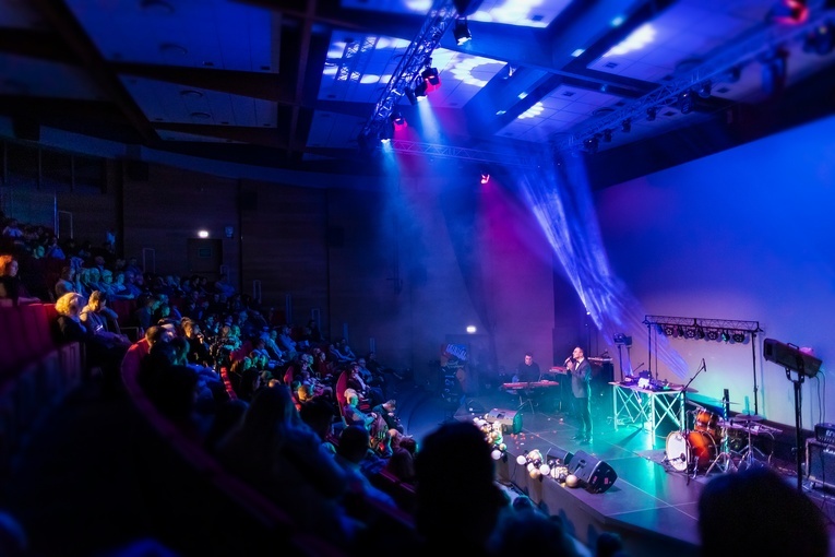 Koncert dobroczynny Szkoły Podstawowej "Rajska Szkoła" im. Zbigniewa Wodeckiego w Krakowie