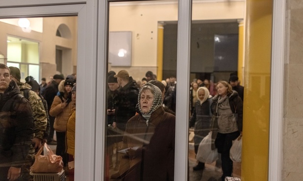 Ukraina: Zima nadeszła a miliony ludzi bez ogrzewania i prądu