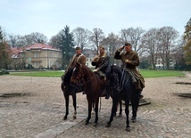 Hołd oddany pułkownikowi