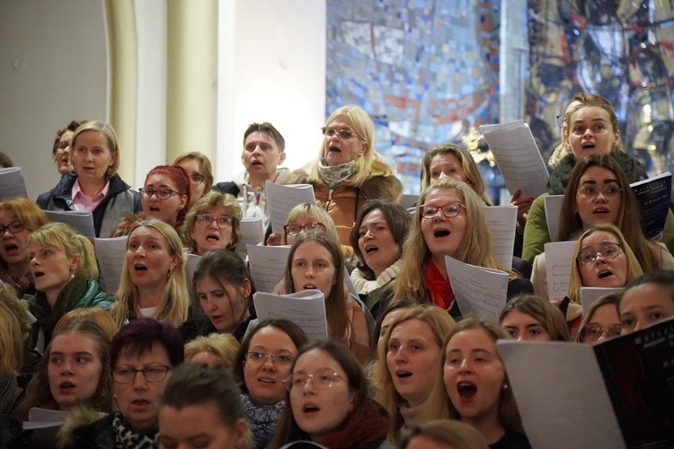 Adwentowe pieśni u franciszkanów