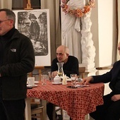 ▲	Cieszyńscy duszpasterze (z prawej i lewej) i  ks. Jacek Krzemień (w środku) podczas jednej z poprzednich edycji. 