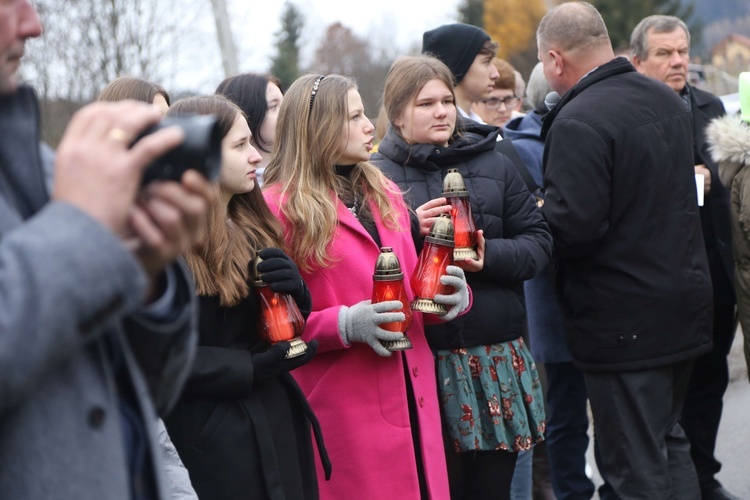 Droga Krzyżowa w Binczarowej