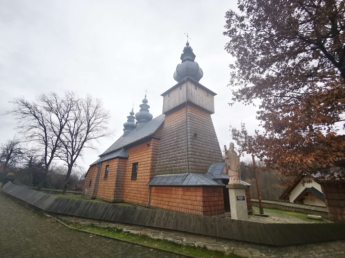 Droga Krzyżowa w Binczarowej