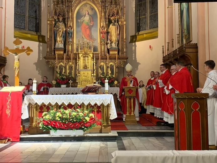 Nowa Ruda Słupiec. Odpust z najmłodszym biskupem w Polsce 