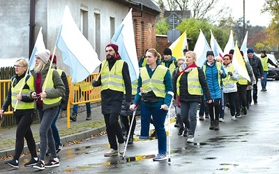 Pielgrzymka do Rokitna rozpoczyna się w każdą pierwszą sobotę miesiąca o godz. 7.20 przy ul. Rokitniańskiej w Międzyrzeczu.