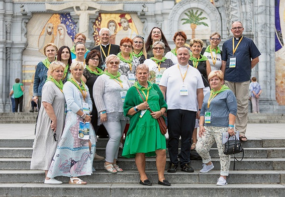 Osiemnaście wdów wzięło udział w zorganizowanej po raz czwarty przez archidiecezję katowicką Pielgrzymce Chorych i ich Rodzin do Lourdes.