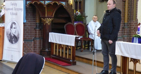 Święty człowiek z krwi i kości