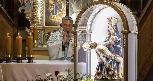 Skrzatuska Pieta w Zimowiskach