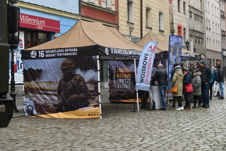 Przysięga nowych żołnierzy 16 Dolnośląskiej Brygady Obrony Terytorialnej