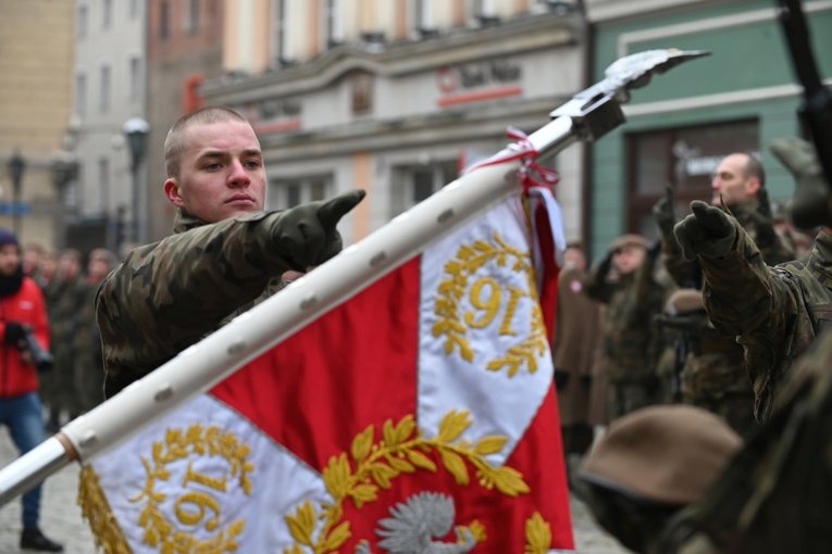 Przysięga nowych żołnierzy 16 Dolnośląskiej Brygady Obrony Terytorialnej