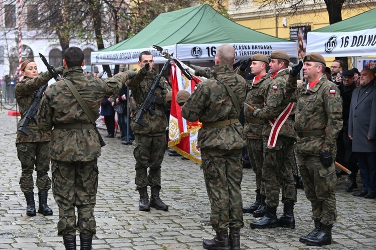 Przysięga nowych żołnierzy 16 Dolnośląskiej Brygady Obrony Terytorialnej