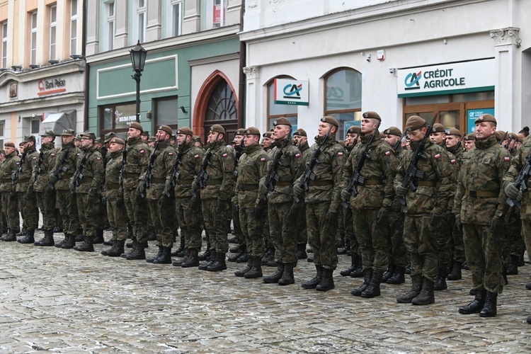 Przysięga nowych żołnierzy 16 Dolnośląskiej Brygady Obrony Terytorialnej