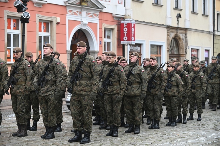 Przysięga nowych żołnierzy 16 Dolnośląskiej Brygady Obrony Terytorialnej