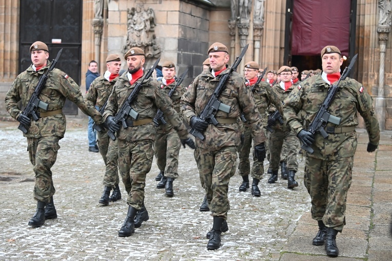 Przysięga nowych żołnierzy 16 Dolnośląskiej Brygady Obrony Terytorialnej