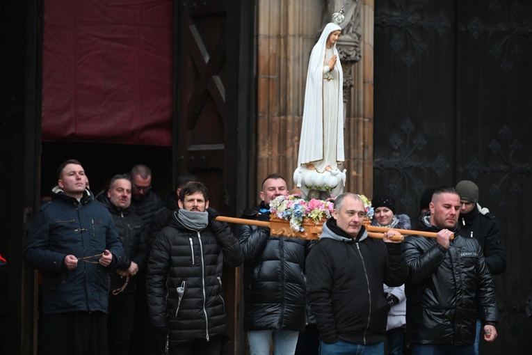 Rodzinny Różaniec w Świdnicy - grudzień