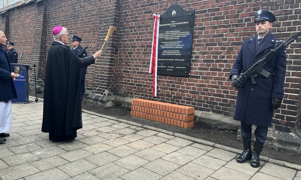 Katowice. Odsłonięcie tablicy poświęconej ks. Janowi Masze [ZDJĘCIA]